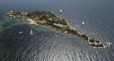 Private Island Retreat with a French Flair: ‘A New Age of Magic’ Starts on Iconic Île de Bendor ()