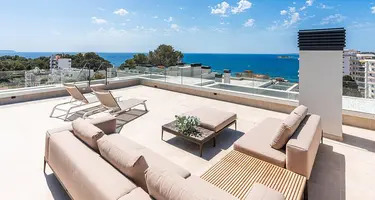 Cala Major Penthouse: Contemporary Coastal Living Minutes From Palma ()