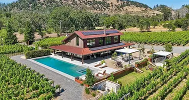 Three Expressions of American Living: From Miami Oceanfront to Napa Wine Country ()
