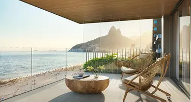 VIE: A Rare Beachfront Address on Ipanema’s Vieira Souto ()