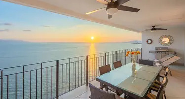 Investing in Puerto Vallarta’s Trophy Penthouses and Hillside Homes ()