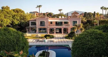 Casa Solymar: A Rare Landholding With Multiple Investment Strategies ()